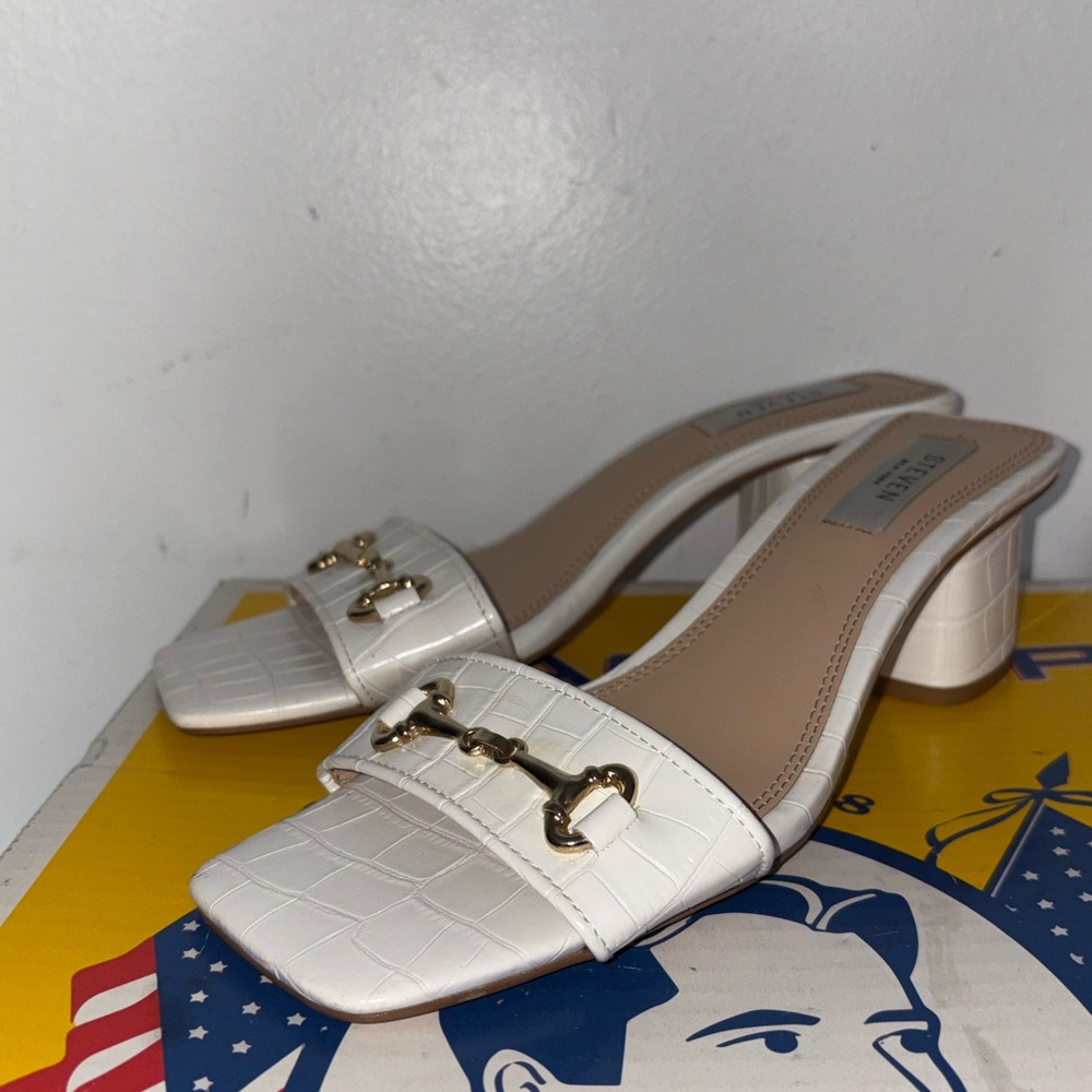 Women Steven New York Croc-Embossed Heeled heels size 7